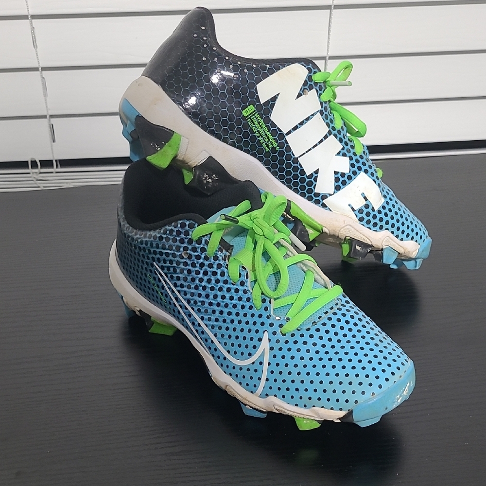 Nike Big Kids Blue and Black Cleats